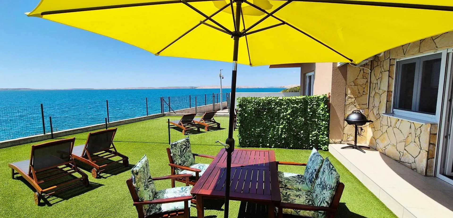 Apartments Nicolas - Beach & Sea 10M Away - Amazing Sea View! Rtina